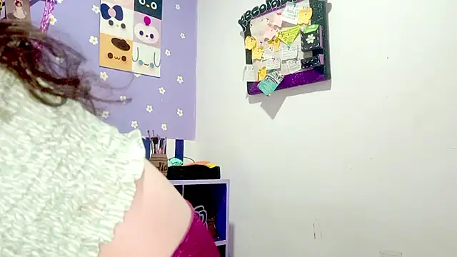 PetiteIvoryQueen19 online show from 07/14/26, 05:23
