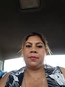 Laura-Hernandez online show from 01/05/26, 05:27