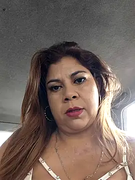 Laura-Hernandez online show from 04/05/26, 02:47