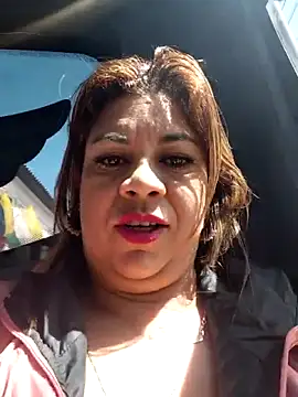 Laura-Hernandez online show from 05/20/26, 02:56