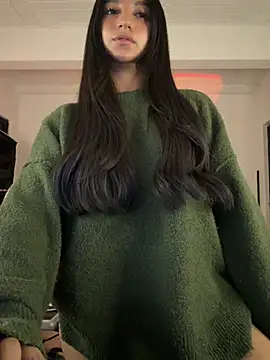 Snapshot of aly_golden_ chatting on 05/20/26, 12:33 aly golden online show from 05/20/26, 12:33