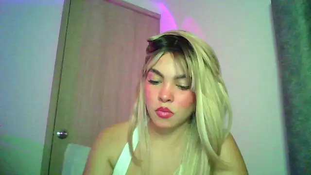 Kiri Cutee online show from 11/11/25, 04:01
