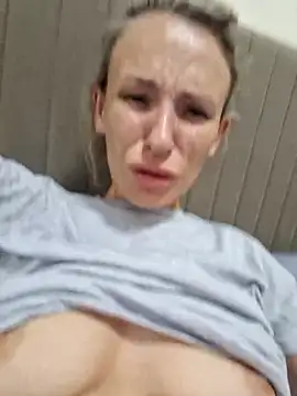 Snapshot of YourJuliena chatting on 02/20/25, 01:40 YourJuliena online show from 02/20/25, 01:40