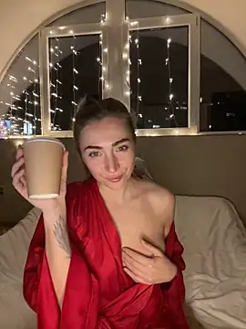 kira proxima 02 online show from 12/15/24, 04:04