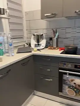 Snapshot of Porcella96 chatting on 09/10/25, 09:15 Porcella96 online show from 09/10/25, 09:15