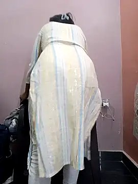 Snapshot of Ananya_34 chatting on 02/18/25, 03:31 Ananya 34 online show from 02/18/25, 03:31