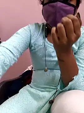 Snapshot of Ananya_34 chatting on 11/25/25, 03:28 Ananya 34 online show from 11/25/25, 03:28