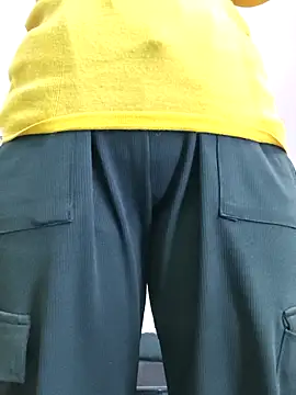 Snapshot of Ananya_34 chatting on 11/27/25, 03:41 Ananya 34 online show from 11/27/25, 03:41