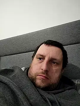 HE-M123 online show from 04/18/26, 09:26