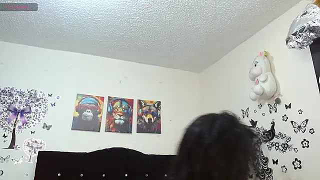 Snapshot of jeff_and_jade chatting on 01/18/25, 11:21 jeff and jade online show from 01/18/25, 11:21