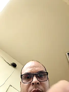 Snapshot of Camilo-31RI chatting on 02/23/26, 01:52 Camilo-31RI online show from 02/23/26, 01:52