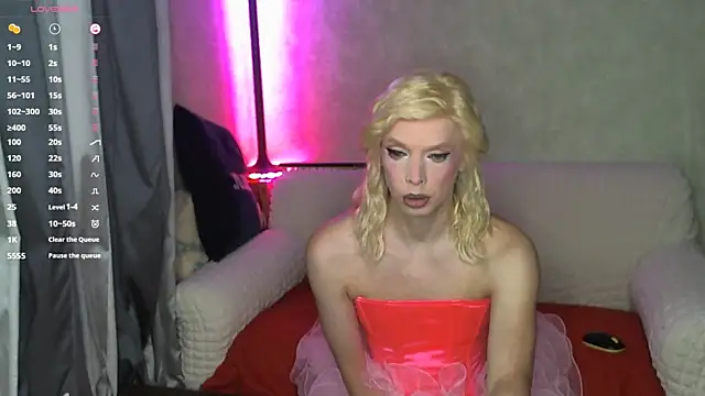 Snapshot of rossi_r chatting on 11/16/25, 07:58 rossi r online show from 11/16/25, 07:58