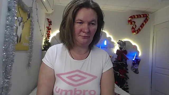 Snapshot of HolyMilfa chatting on 12/20/24, 04:57 HolyMilfa online show from 12/20/24, 04:57