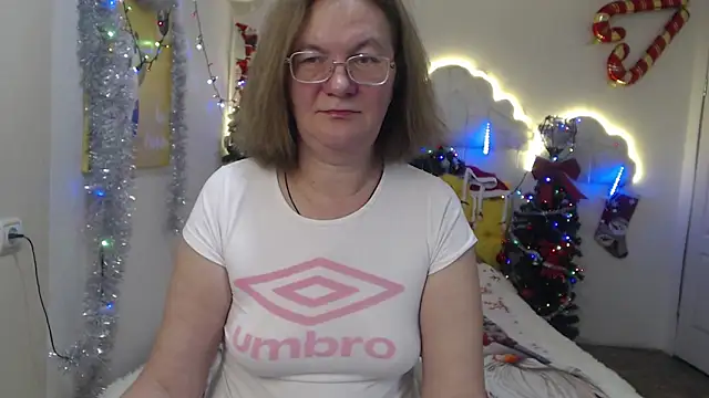 Snapshot of HolyMilfa chatting on 12/22/24, 02:16 HolyMilfa online show from 12/22/24, 02:16