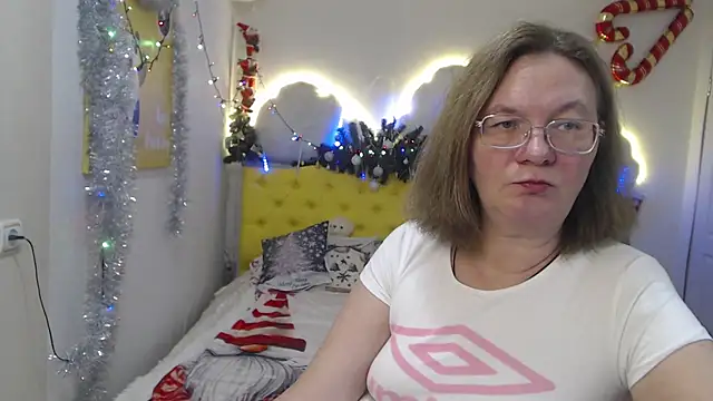 Snapshot of HolyMilfa chatting on 12/22/24, 05:21 HolyMilfa online show from 12/22/24, 05:21