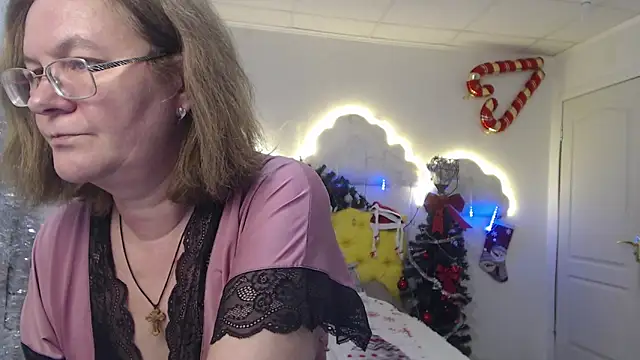 Snapshot of HolyMilfa chatting on 01/04/25, 02:14 HolyMilfa online show from 01/04/25, 02:14