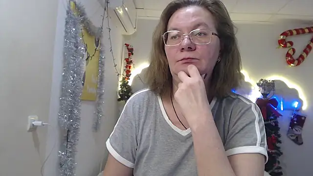 Snapshot of HolyMilfa chatting on 01/05/25, 02:08 HolyMilfa online show from 01/05/25, 02:08