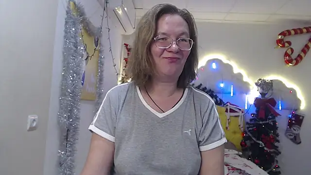 Snapshot of HolyMilfa chatting on 01/05/25, 05:09 HolyMilfa online show from 01/05/25, 05:09