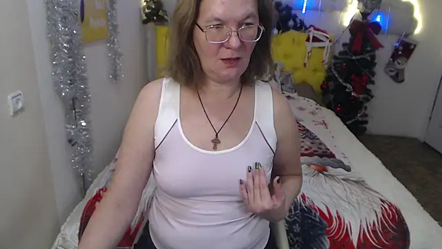 Snapshot of HolyMilfa chatting on 01/08/25, 10:59 HolyMilfa online show from 01/08/25, 10:59