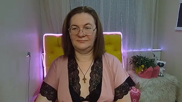 Snapshot of HolyMilfa chatting on 02/01/25, 07:36 HolyMilfa online show from 02/01/25, 07:36