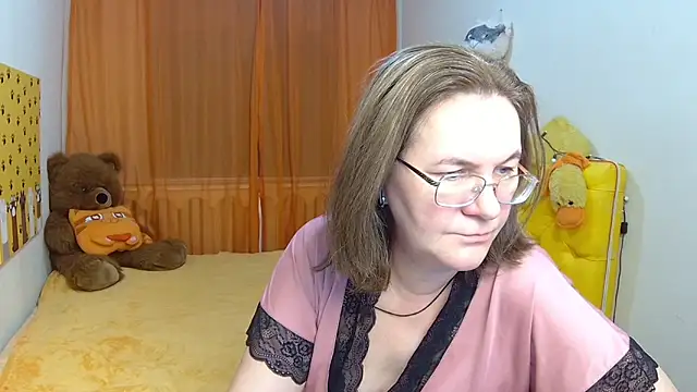 Snapshot of HolyMilfa chatting on 02/01/25, 02:02 HolyMilfa online show from 02/01/25, 02:02