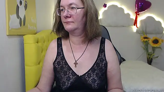 Snapshot of HolyMilfa chatting on 02/09/25, 01:56 HolyMilfa online show from 02/09/25, 01:56