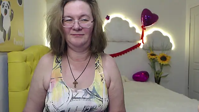 Snapshot of HolyMilfa chatting on 02/22/25, 05:02 HolyMilfa online show from 02/22/25, 05:02