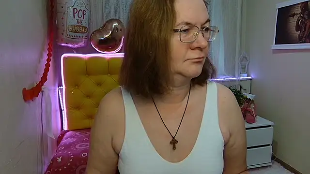 Snapshot of HolyMilfa chatting on 02/23/25, 07:44 HolyMilfa online show from 02/23/25, 07:44