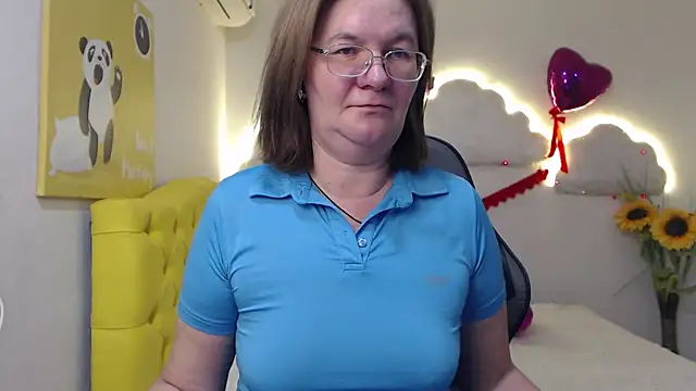 Snapshot of HolyMilfa chatting on 03/20/25, 11:05 HolyMilfa online show from 03/20/25, 11:05