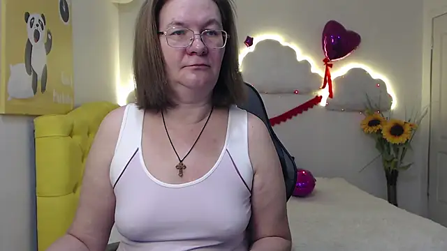 Snapshot of HolyMilfa chatting on 03/22/25, 07:57 HolyMilfa online show from 03/22/25, 07:57