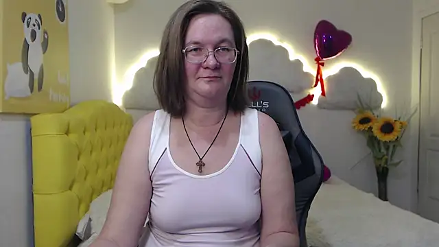 Snapshot of HolyMilfa chatting on 03/22/25, 05:09 HolyMilfa online show from 03/22/25, 05:09