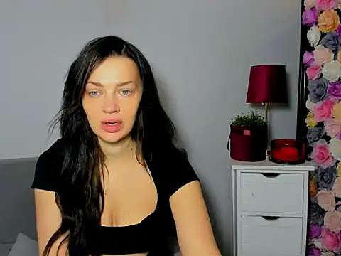 Snapshot of OliviaFantasy chatting on 11/20/25, 07:30 OliviaFantasy online show from 11/20/25, 07:30