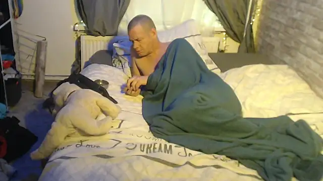 Snapshot of mikeythebestsucker chatting on 01/22/25, 02:03 mikeythebestsucker online show from 01/22/25, 02:03