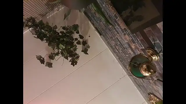 Snapshot of mikeythebestsucker chatting on 10/29/25, 10:06 mikeythebestsucker online show from 10/29/25, 10:06