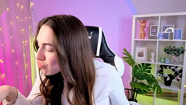 MelissaLovvv online show from 05/17/26, 11:39