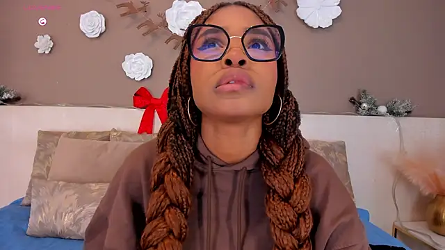 AriaFoster online show from 12/15/25, 03:44