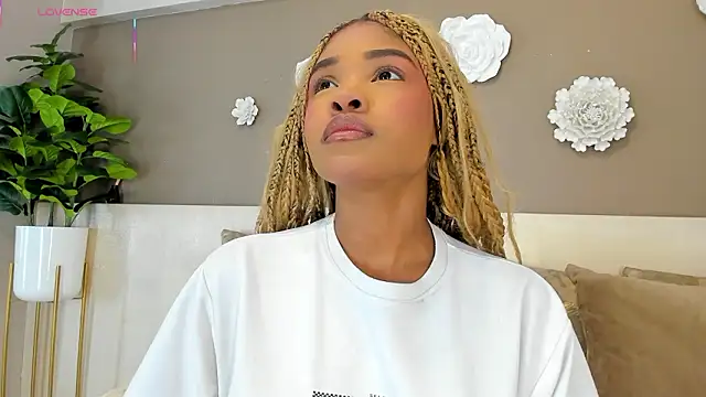 Snapshot of AriaFoster chatting on 02/08/26, 03:43 AriaFoster online show from 02/08/26, 03:43