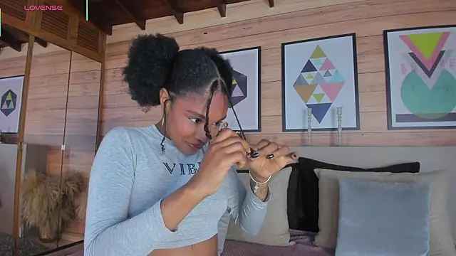 AriaFoster online show from 04/12/26, 03:44