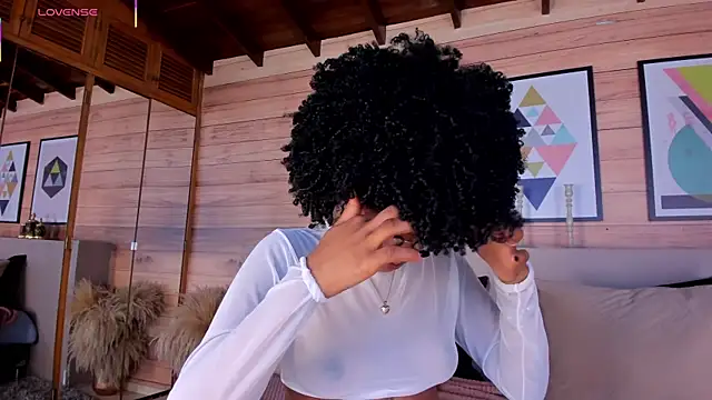 AriaFoster online show from 04/18/26, 03:43