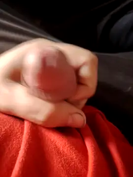 Snapshot of Mikii90@xh chatting on 11/15/25, 11:18 Mikii90xh online show from 11/15/25, 11:18