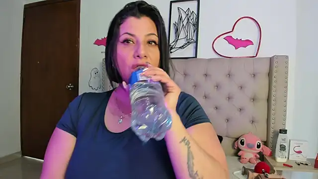 AngeleRoux online show from 10/15/25, 02:28