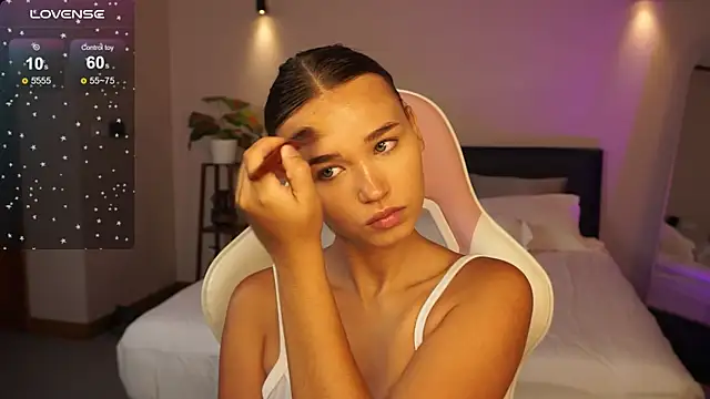 Snapshot of lexicoyy_ chatting on 12/15/24, 10:28 lexicoyy online show from 12/15/24, 10:28