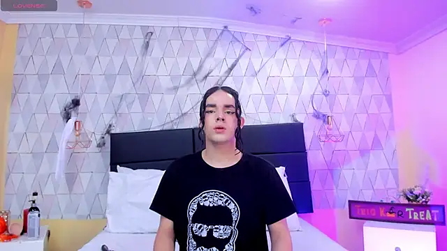 JustinePerry online show from 11/02/25, 03:42