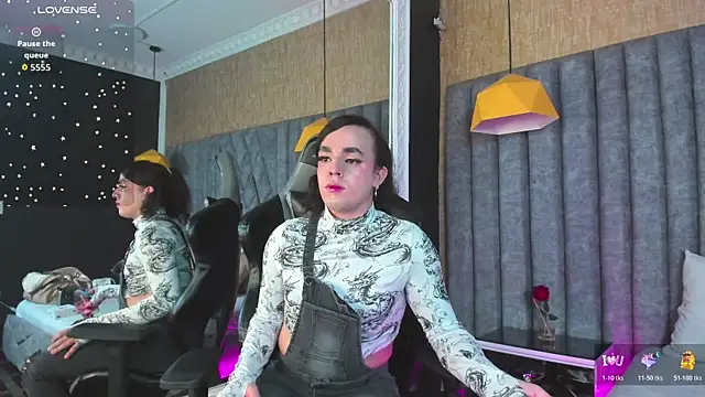 JustinePerry online show from 02/06/26, 04:17