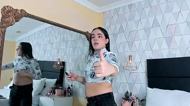 JustinePerry online show from 04/12/26, 03:44