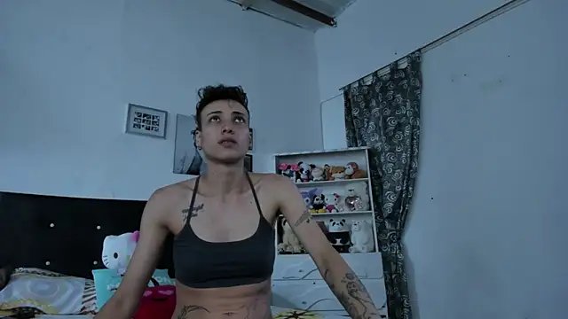 Snapshot of megan_100 chatting on 11/28/25, 05:48 megan 100 online show from 11/28/25, 05:48