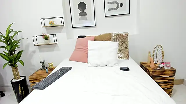 afrodita martinez online show from 01/28/25, 07:43