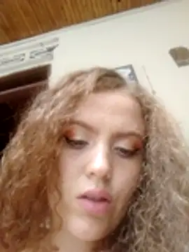 Snapshot of Mia_fooxx_ chatting on 11/07/25, 08:31 Mia fooxx online show from 11/07/25, 08:31