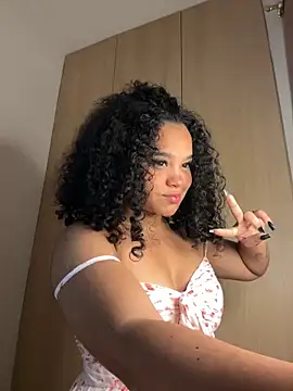 Lucy wilson5 online show from 12/16/24, 03:19