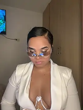 Lucy wilson5 online show from 02/14/25, 04:15